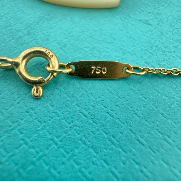 Retired Tiffany & Co. 18k  Mother of Pearl Heart Charm Necklace 16" - Picture 10 of 11